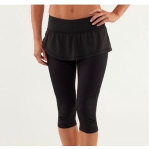Lululemon Run Ruffle It Crop Leggings Black Skirted Capris Size 6 Yoga Running